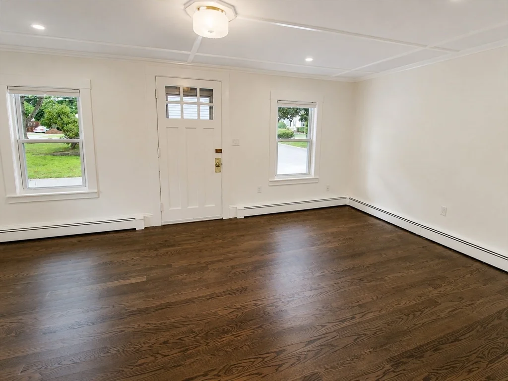 1 bed, 1 bath apartment for rent at 164 Warren Ave Unit B, Whitman — photo 5 of 11
