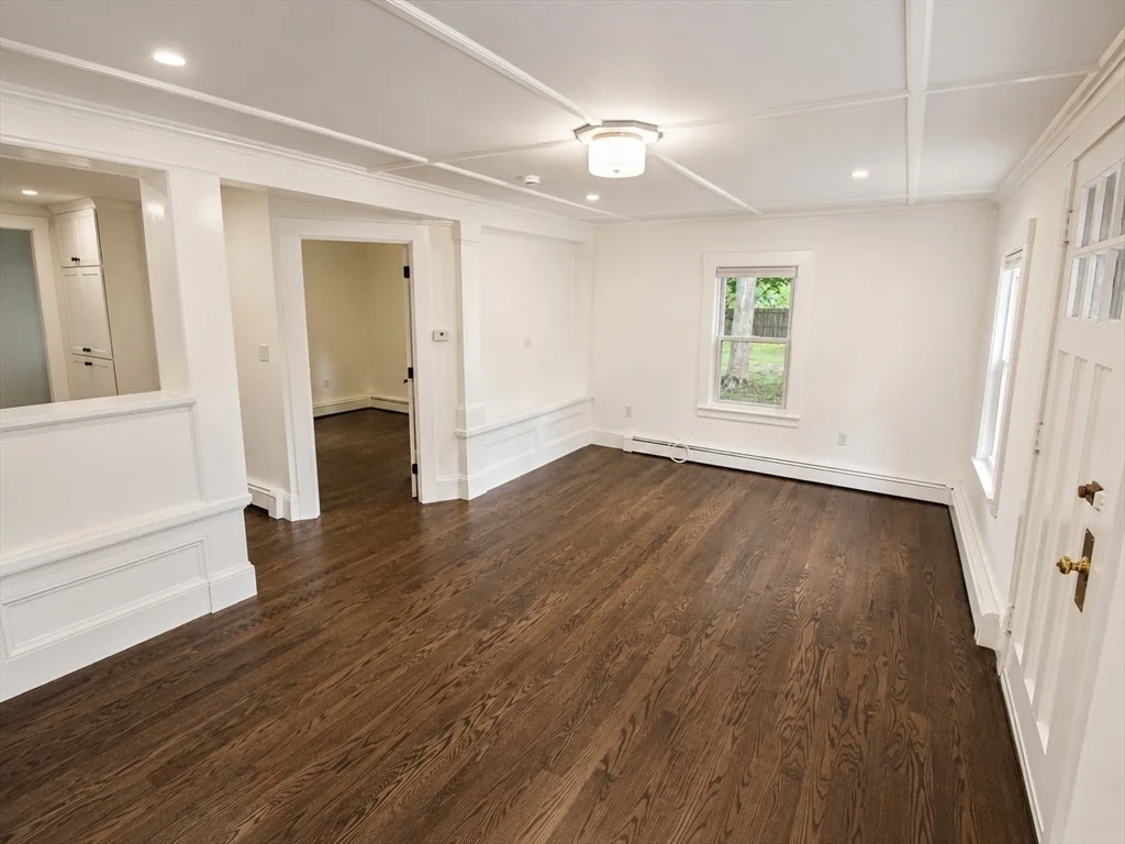 1 bed, 1 bath apartment for rent at 164 Warren Ave Unit B, Whitman — photo 3 of 11