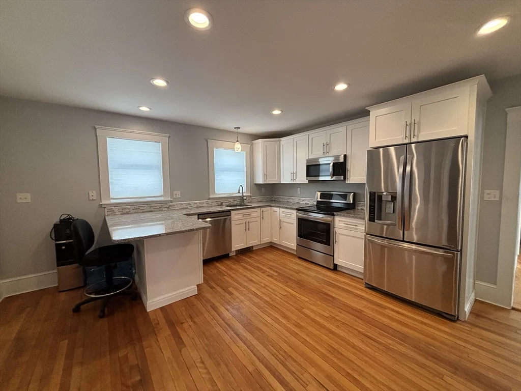 2 bed, 1 bath apartment for rent at 164 Washington St Unit 1, Gardner — photo 2 of 29