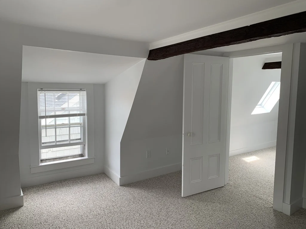 1 bed, 1 bath apartment for rent at 164 Washington St Unit A, Marblehead — photo 13 of 24