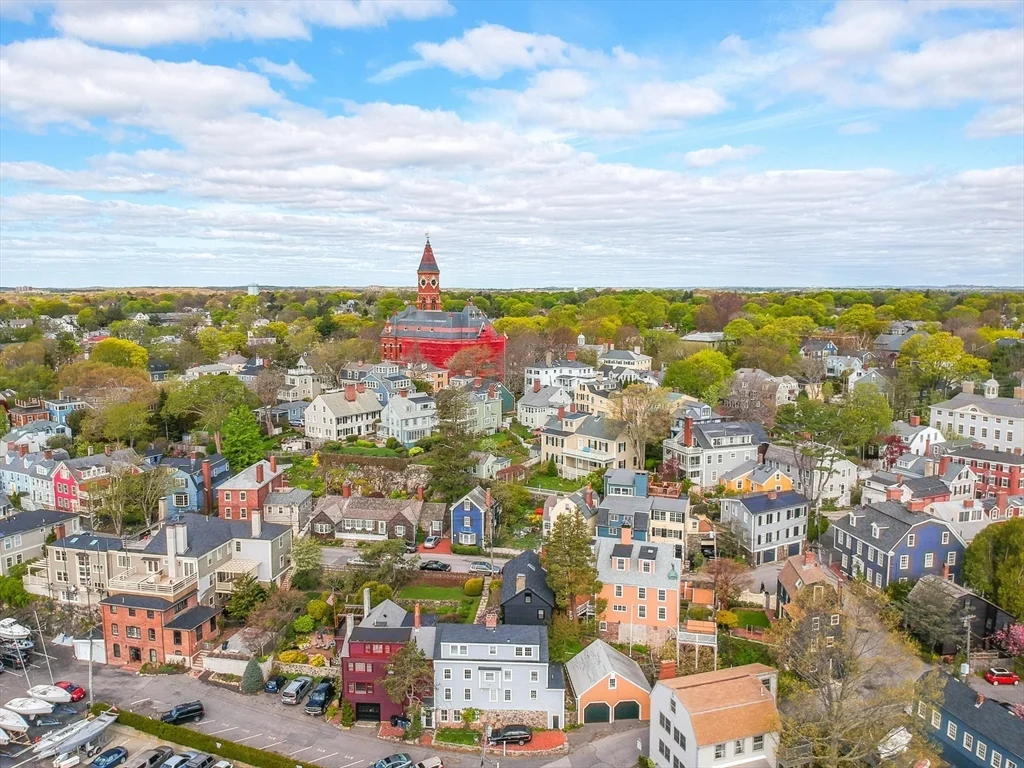 1 bed, 1 bath apartment for rent at 164 Washington St Unit A, Marblehead — photo 17 of 24