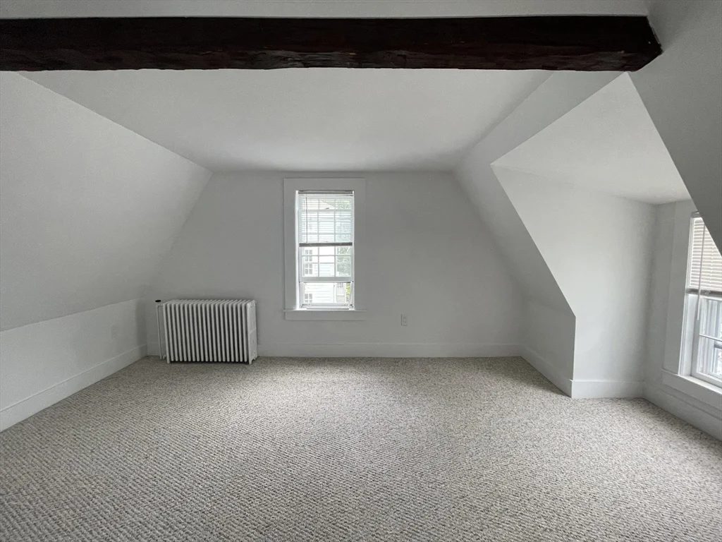 1 bed, 1 bath apartment for rent at 164 Washington St Unit A, Marblehead — photo 12 of 24