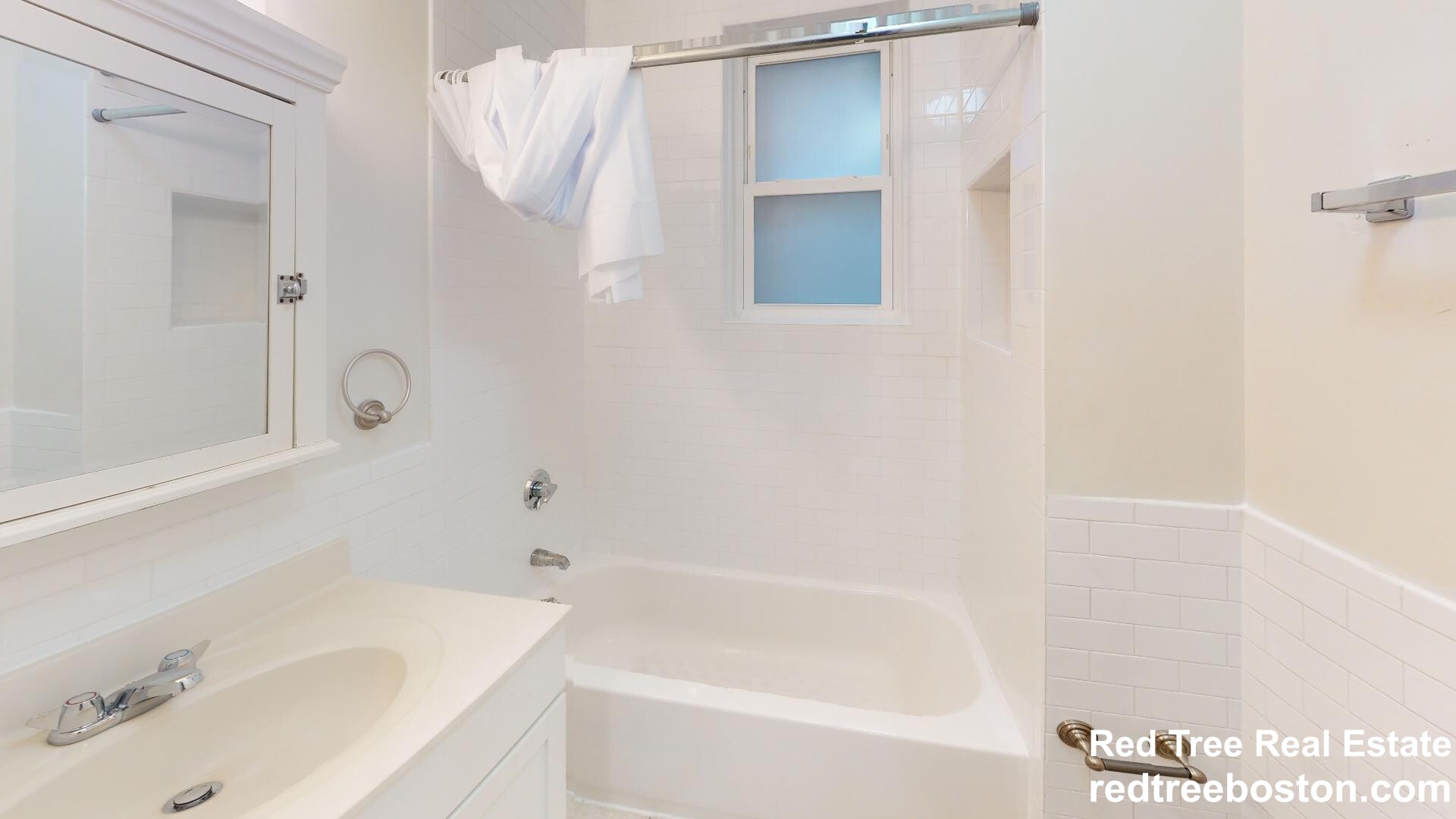 2 bed, 1 bath apartment for rent at 1640 Commonwealth Ave, Brighton — photo 8 of 11