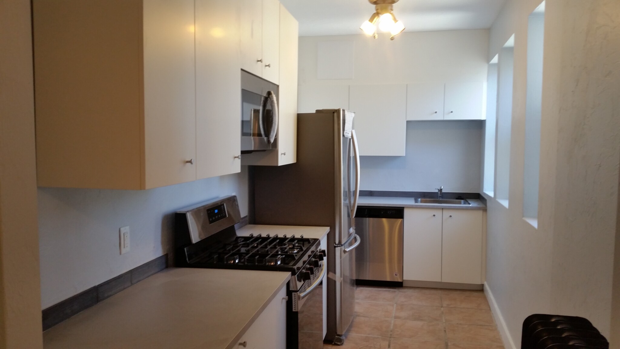 1 bed, 1 bath apartment for rent at 1641 Commonwealth Ave Unit 12, Brighton — photo 5 of 10
