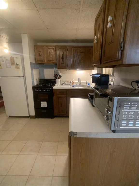 1 bed, 1 bath apartment for rent at 1641 Commonwealth Ave Unit 19, Brighton — photo 11 of 18