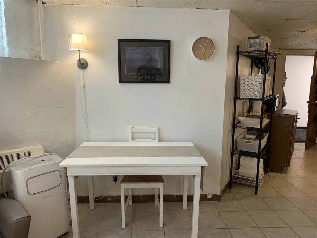 1 bed, 1 bath apartment for rent at 1641 Commonwealth Ave Unit 19, Brighton — photo 4 of 18
