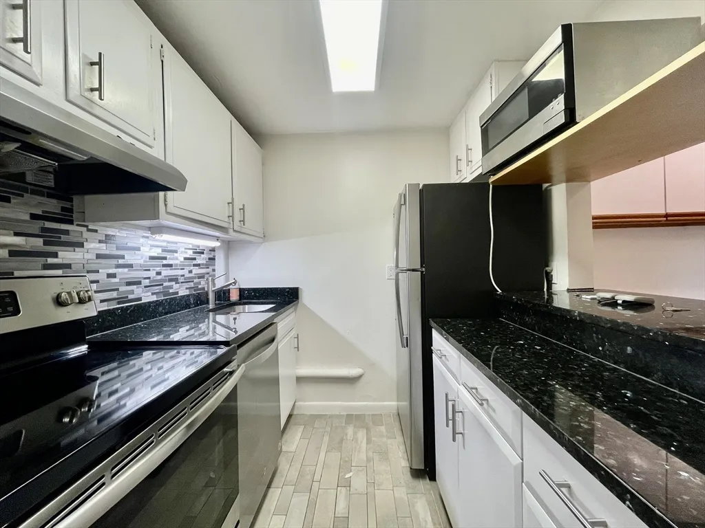 1 bed, 1 bath apartment for rent at 1643 Cambridge St Unit 21, Mid-Cambridge — photo 4 of 28