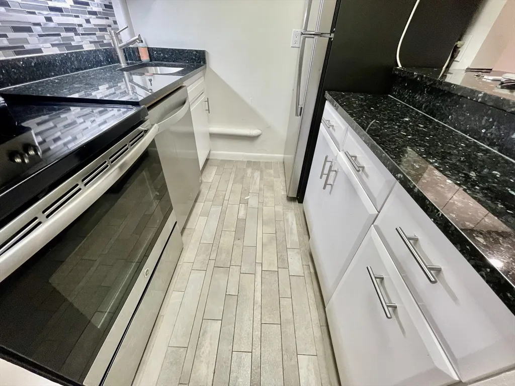1 bed, 1 bath apartment for rent at 1643 Cambridge St Unit 21, Mid-Cambridge — photo 5 of 28