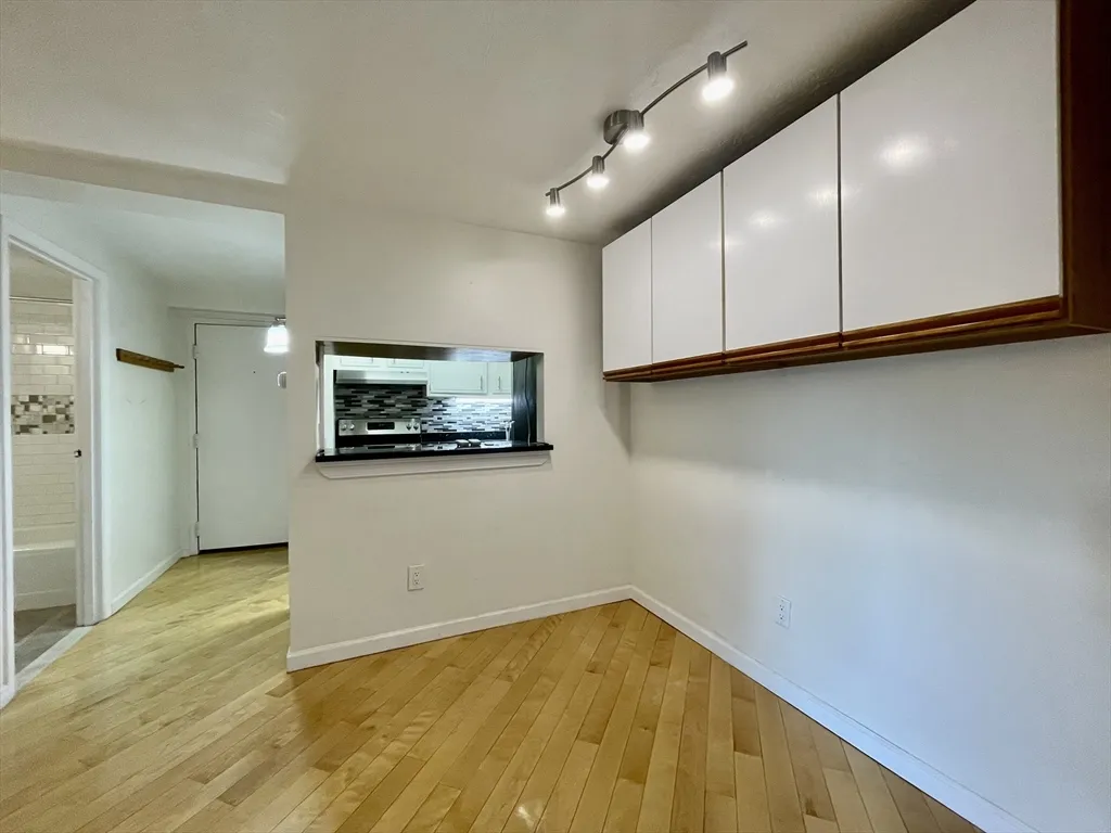 1 bed, 1 bath apartment for rent at 1643 Cambridge St Unit 21, Mid-Cambridge — photo 9 of 28