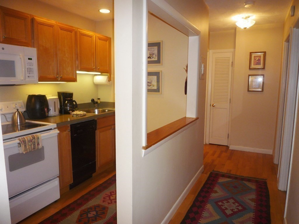 2 bed, 1 bath apartment for rent at 1643 Cambridge St Unit 32, Mid-Cambridge — photo 9 of 23