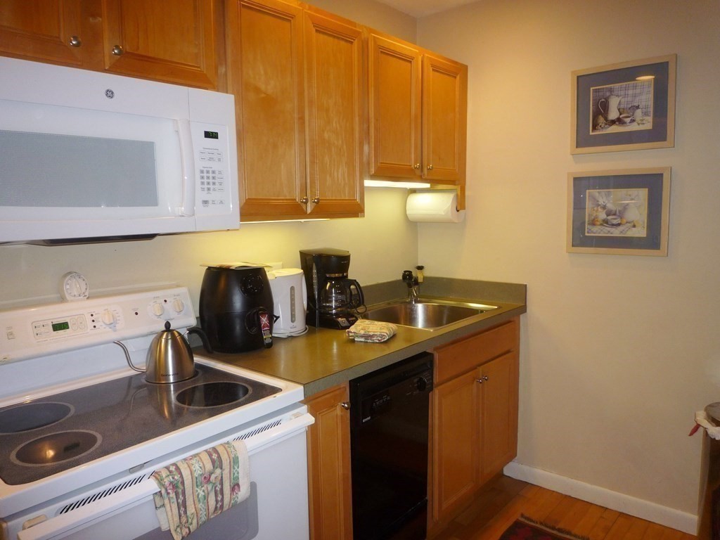 2 bed, 1 bath apartment for rent at 1643 Cambridge St Unit 32, Mid-Cambridge — photo 12 of 23