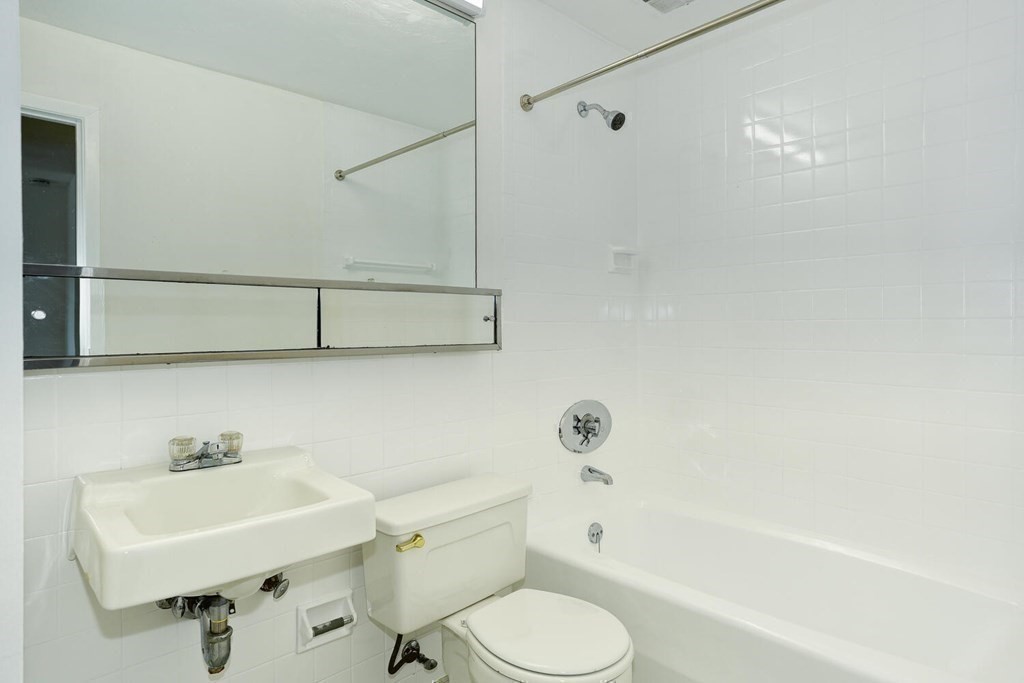 1 bed, 1 bath apartment for rent at 1643 Cambridge St Unit 54, Cambridge — photo 8 of 11