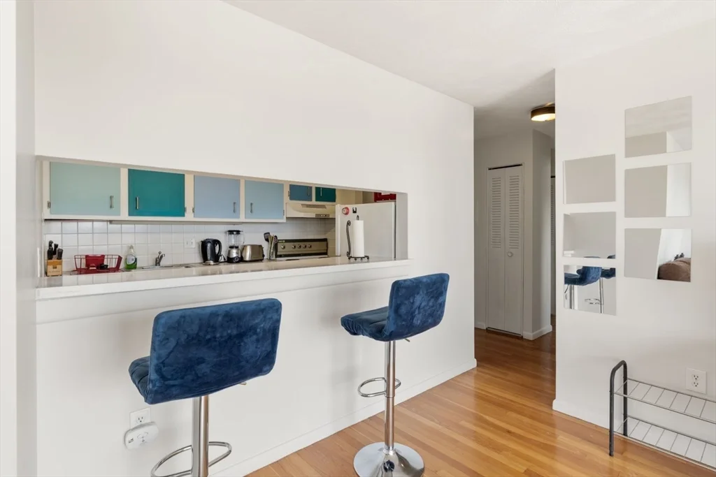 1 bed, 1 bath apartment for rent at 1643 Cambridge St Unit 75, Harvard Square — photo 6 of 17