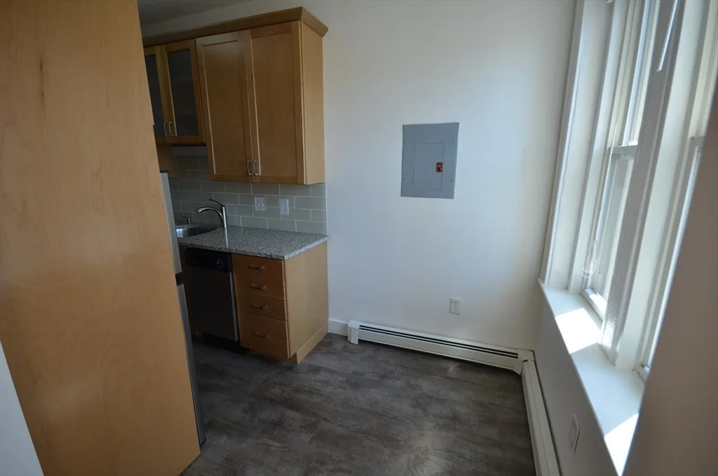 1 bed, 1 bath apartment for rent at 1645 Commonwealth Ave Unit 3, Brighton — photo 7 of 11