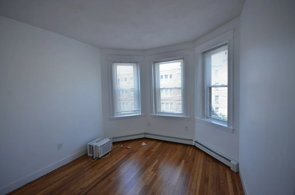 1 bed, 1 bath apartment for rent at 1645 Commonwealth Ave Unit 3, Brighton — photo 6 of 11