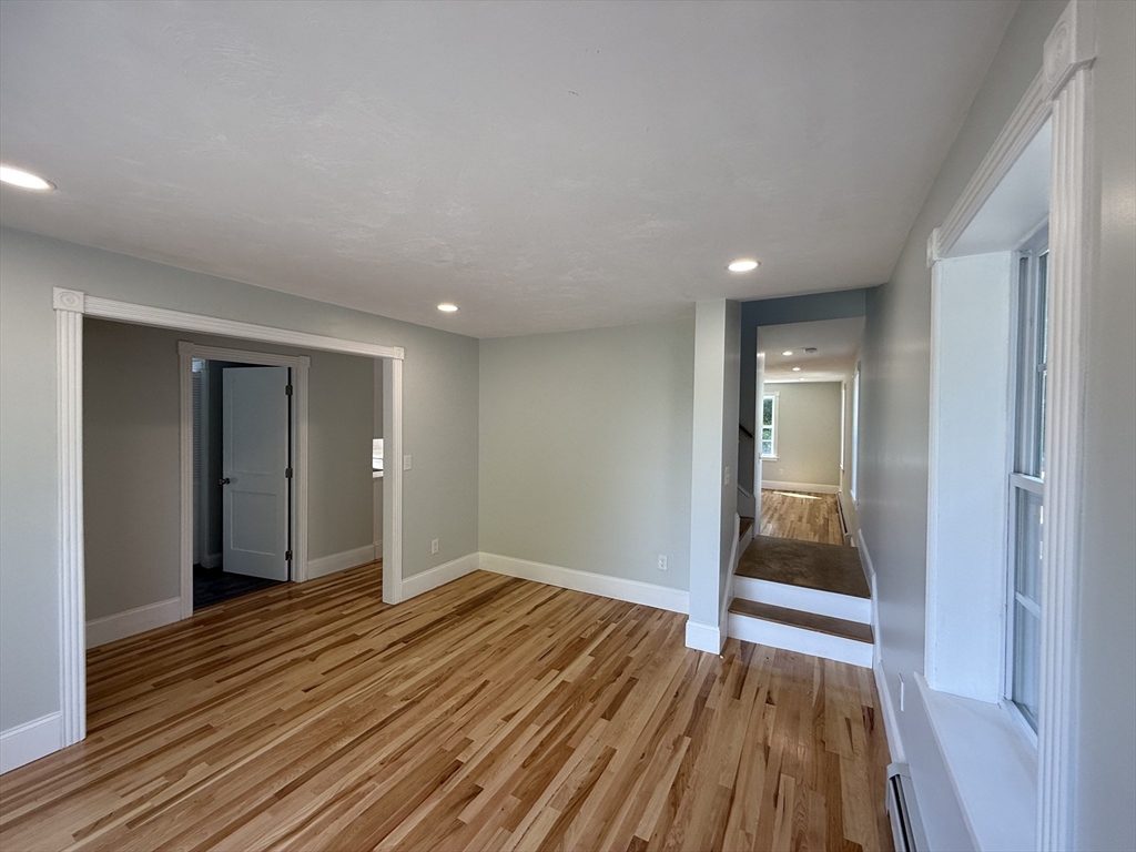 5 bed, 3 bath apartment for rent at 165 Baker St Unit 1, Gardner — photo 8 of 23