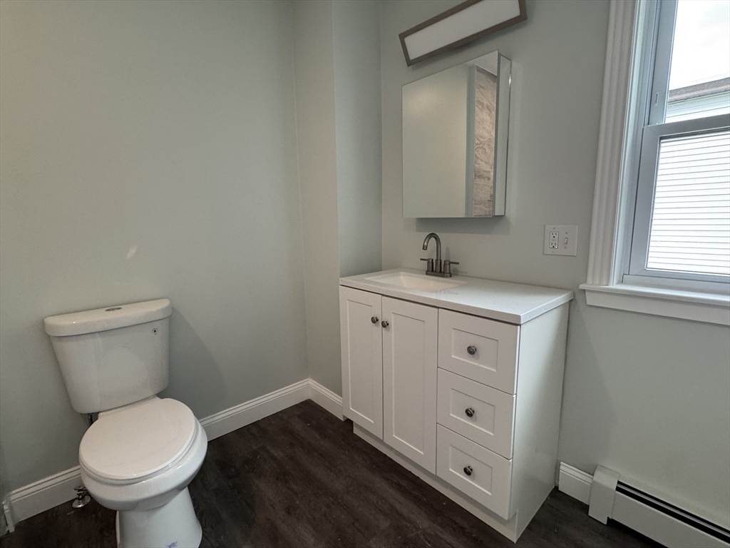 5 bed, 3 bath apartment for rent at 165 Baker St Unit 1, Gardner — photo 17 of 23