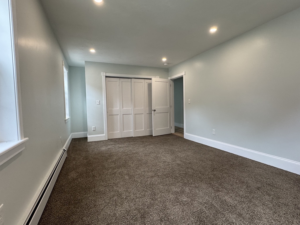 5 bed, 3 bath apartment for rent at 165 Baker St Unit 1, Gardner — photo 12 of 23