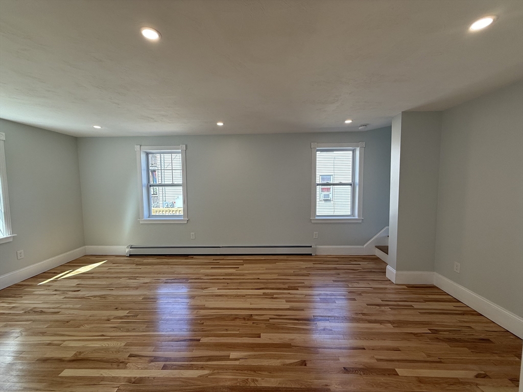 5 bed, 3 bath apartment for rent at 165 Baker St Unit 1, Gardner — photo 7 of 23