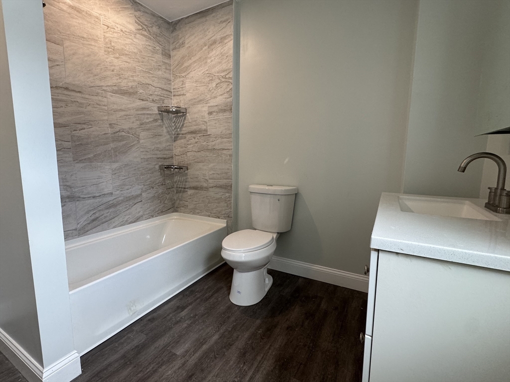 5 bed, 3 bath apartment for rent at 165 Baker St Unit 1, Gardner — photo 16 of 23