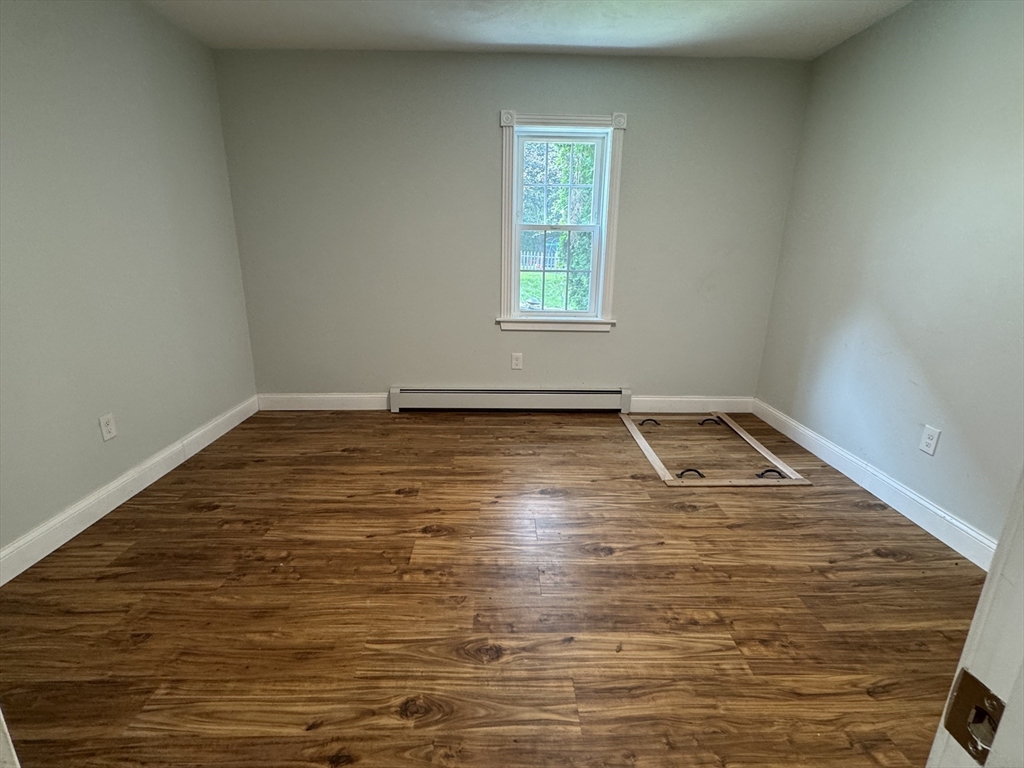 5 bed, 3 bath apartment for rent at 165 Baker St Unit 1, Gardner — photo 21 of 23