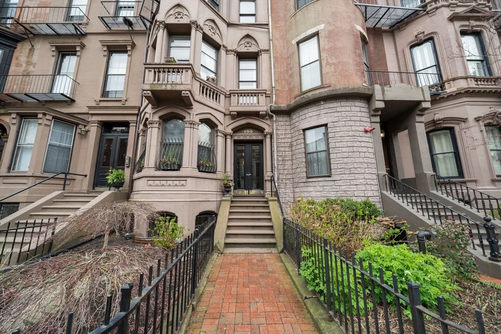 1 bed, 1 bath apartment for rent at 165 Beacon St Unit 8, Back Bay — photo 24 of 25