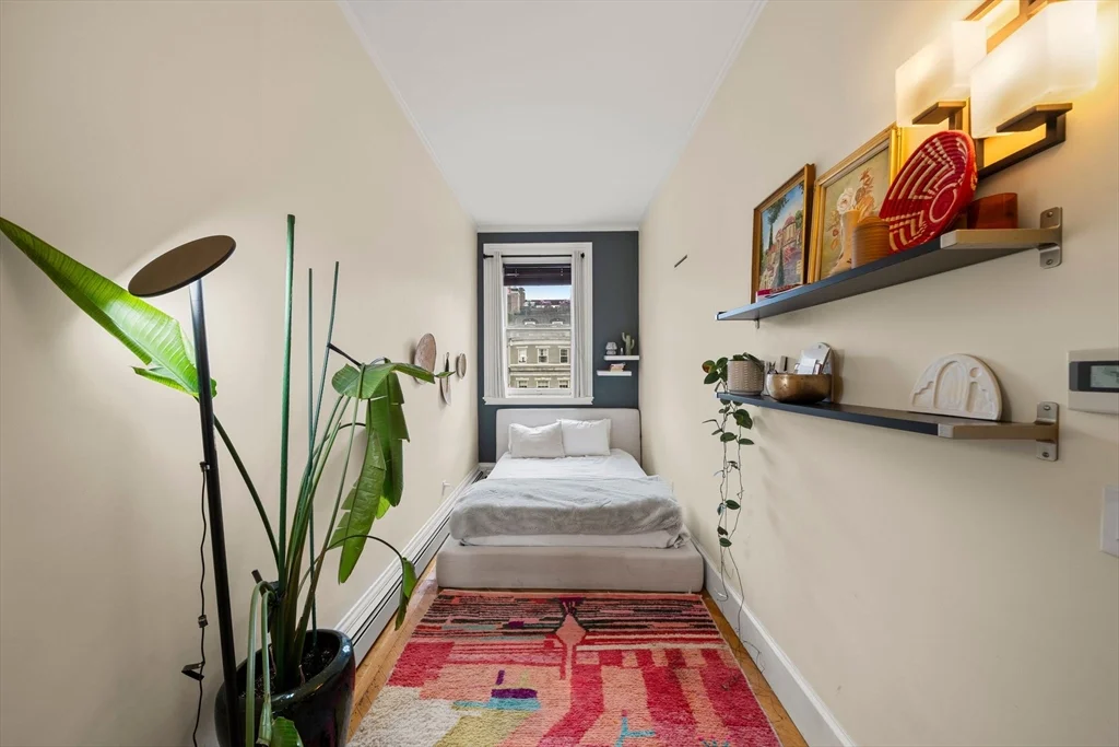 1 bed, 1 bath apartment for rent at 165 Beacon St Unit 8, Back Bay — photo 13 of 25