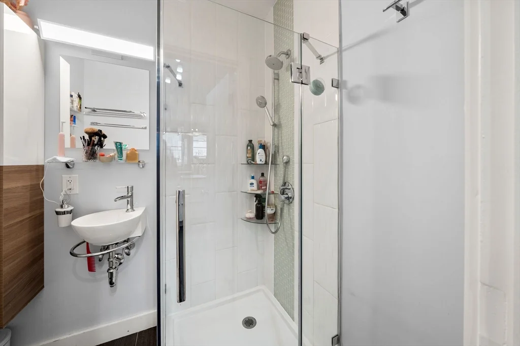 1 bed, 1 bath apartment for rent at 165 Beacon St Unit 8, Back Bay — photo 17 of 25