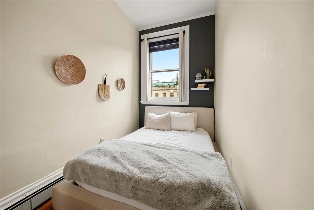 1 bed, 1 bath apartment for rent at 165 Beacon St Unit 8, Back Bay — photo 15 of 25