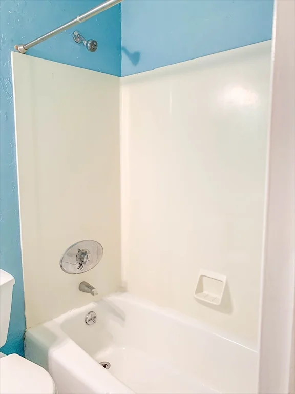 Studio bed, 1 bath apartment for rent at 165 Beacon St Unit 9, Back Bay — photo 12 of 15