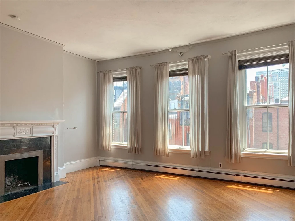 Studio bed, 1 bath apartment for rent at 165 Beacon St Unit 9, Back Bay — photo 3 of 15
