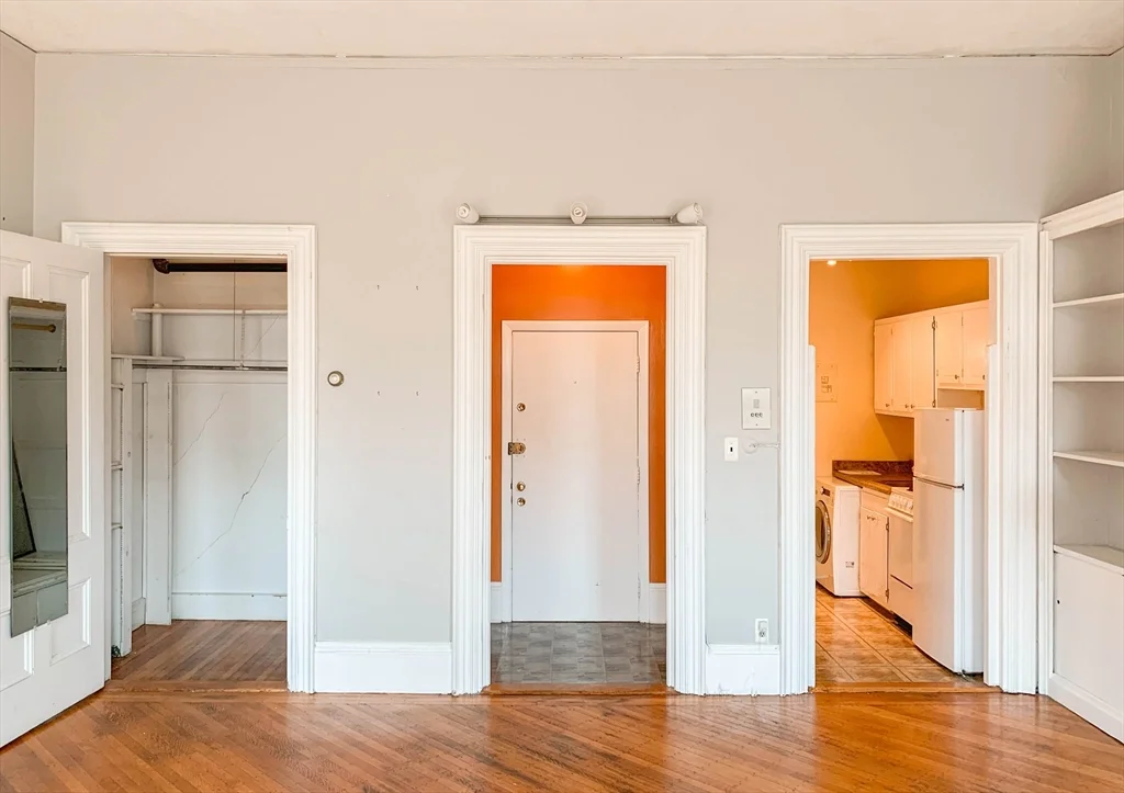 Studio bed, 1 bath apartment for rent at 165 Beacon St Unit 9, Back Bay — photo 7 of 15