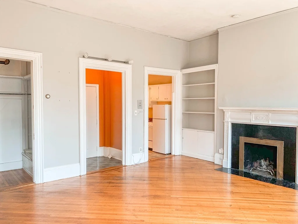 Studio bed, 1 bath apartment for rent at 165 Beacon St Unit 9, Back Bay — photo 6 of 15
