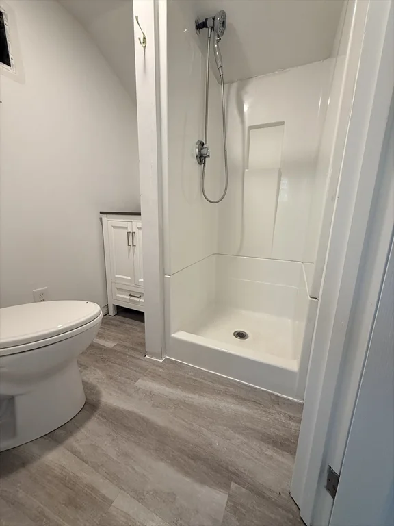 1 bed, 1 bath apartment for rent at 165 Bolton St Unit A, Lancaster — photo 9 of 10