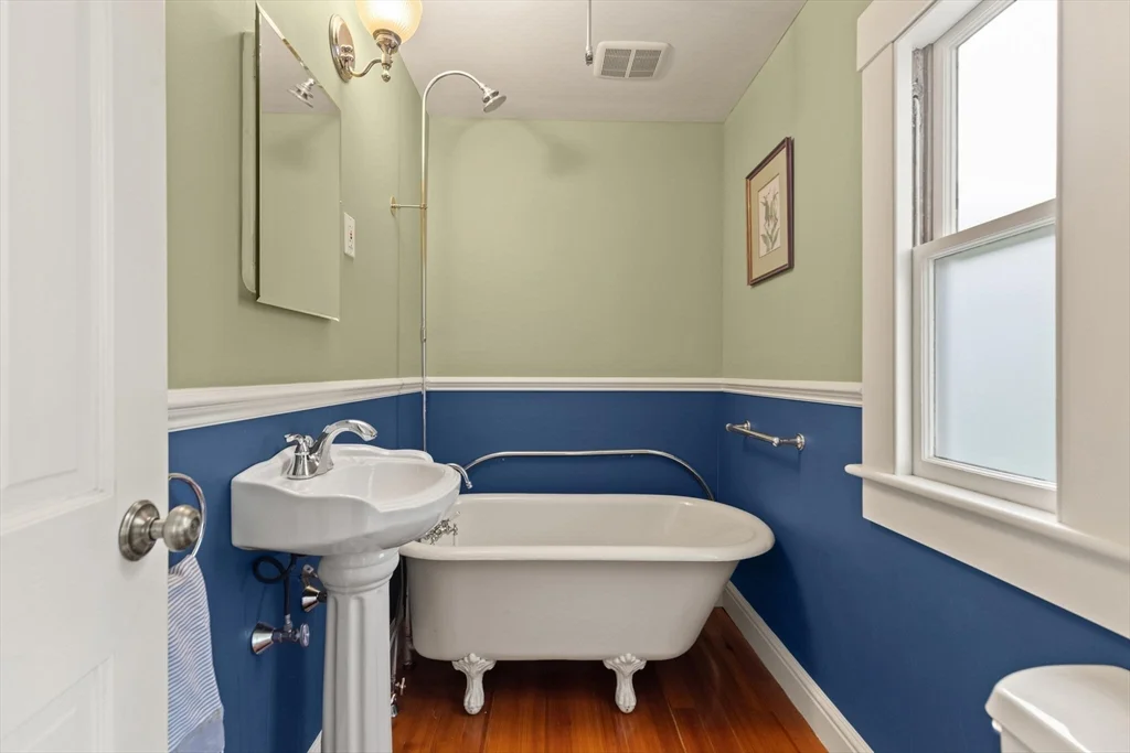 4 bed, 3 bath apartment for rent at 165 Burlington St, Woburn — photo 28 of 42