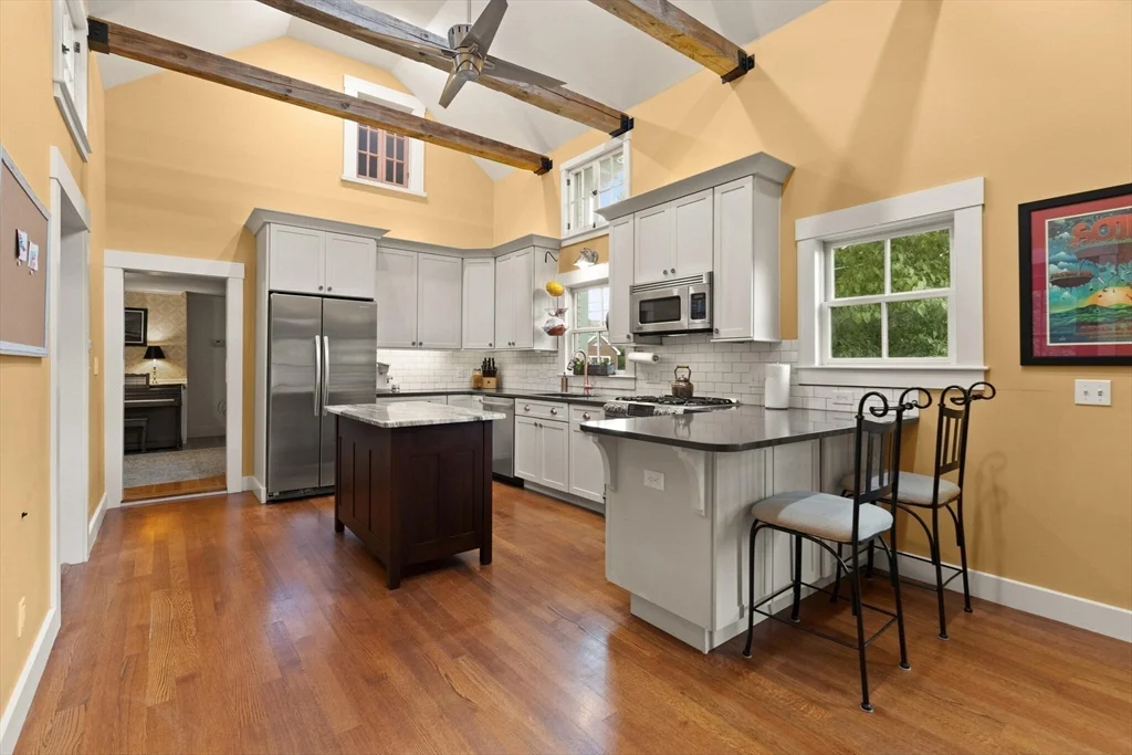 4 bed, 3 bath apartment for rent at 165 Burlington St, Woburn — photo 15 of 42