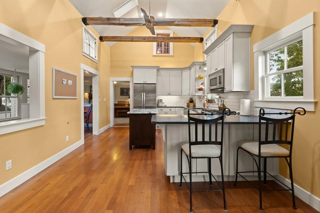 4 bed, 3 bath apartment for rent at 165 Burlington St, Woburn — photo 16 of 42