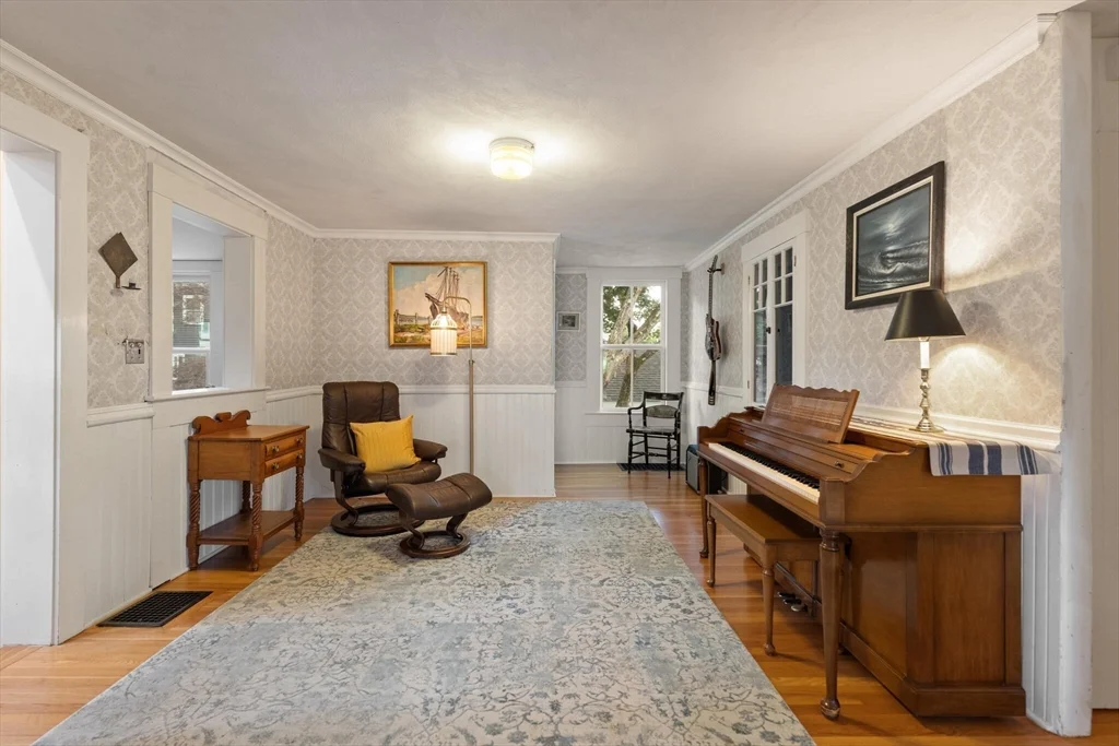 4 bed, 3 bath apartment for rent at 165 Burlington St, Woburn — photo 31 of 42