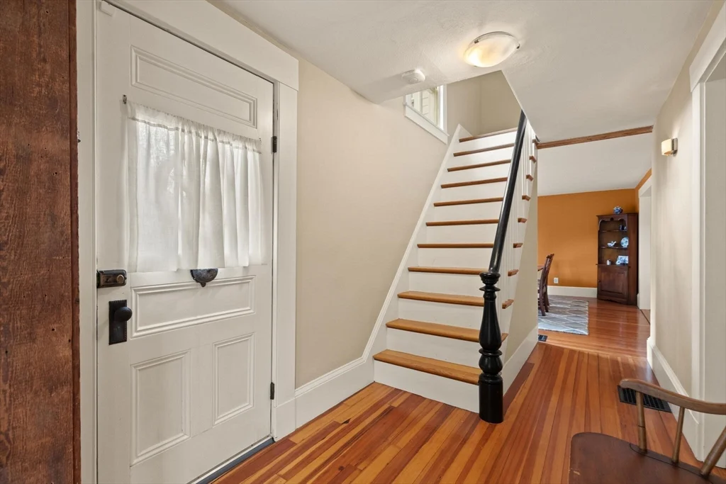 4 bed, 3 bath apartment for rent at 165 Burlington St, Woburn — photo 7 of 42
