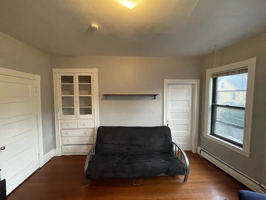 3 bed, 1 bath apartment for rent at 165 Chestnut Ave Unit 3, Jamaica Plain — photo 14 of 19