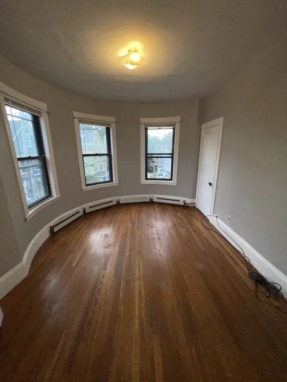3 bed, 1 bath apartment for rent at 165 Chestnut Ave Unit 3, Jamaica Plain — photo 10 of 19