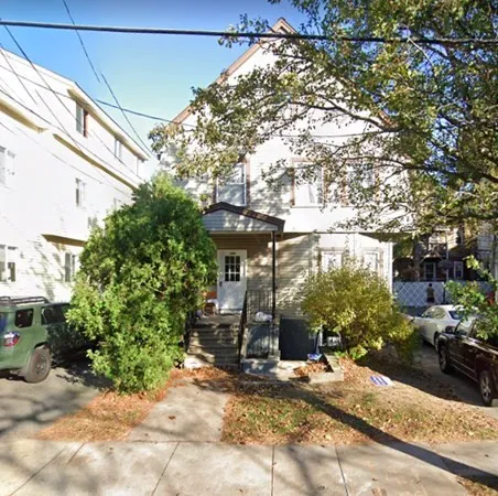 3 bed, 2 bath apartment for rent at 165 College Ave Unit 1, Tufts University