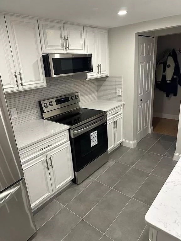 1.5 bed, 1.5 bath apartment for rent at 165 Cottage St Unit 510, Chelsea — photo 2 of 12