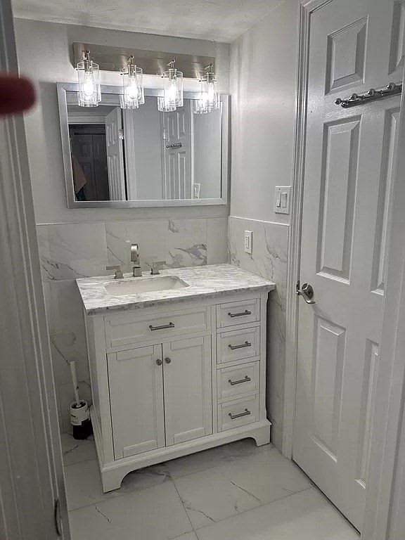 1.5 bed, 1.5 bath apartment for rent at 165 Cottage St Unit 510, Chelsea — photo 9 of 12