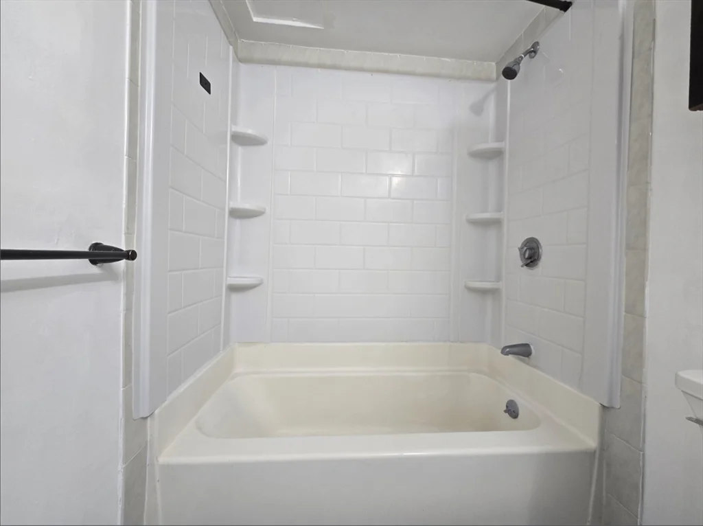 2 bed, 1 bath apartment for rent at 165 Cottage St Unit 706, Chelsea — photo 16 of 26