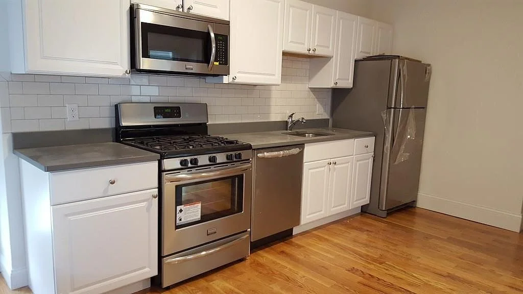 3 bed, 2 bath apartment for rent at 165 Emerson St Unit 1, South Boston — photo 6 of 15