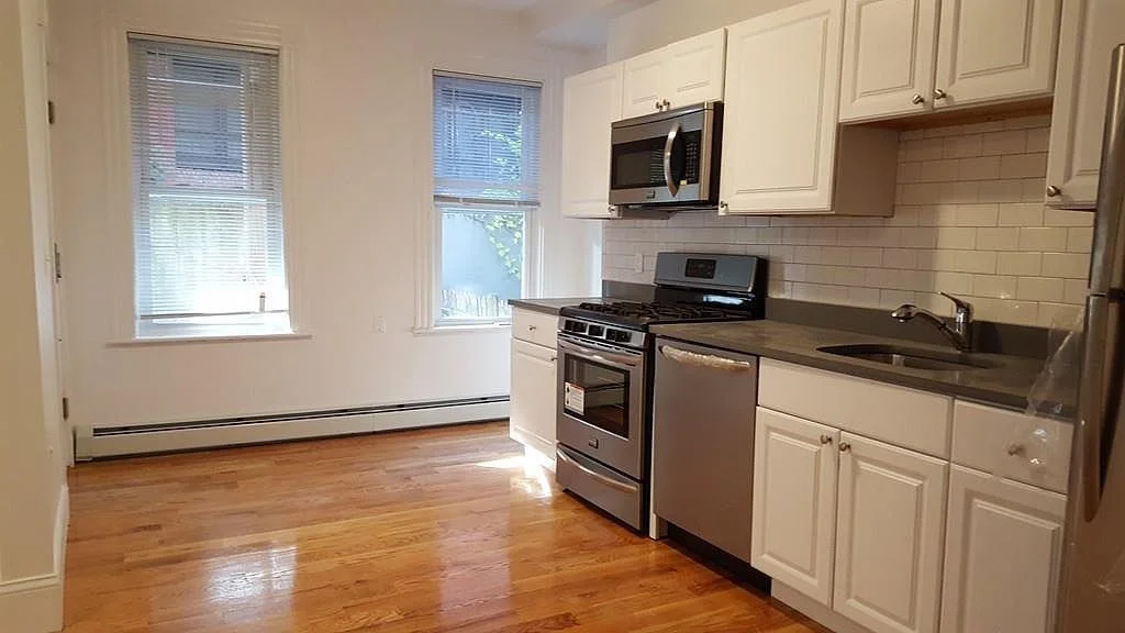 3 bed, 2 bath apartment for rent at 165 Emerson St Unit 1, South Boston — photo 5 of 15