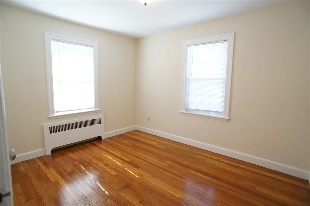 1 bed, 1 bath apartment for rent at 165 Everett St Unit 1, Quincy — photo 7 of 8