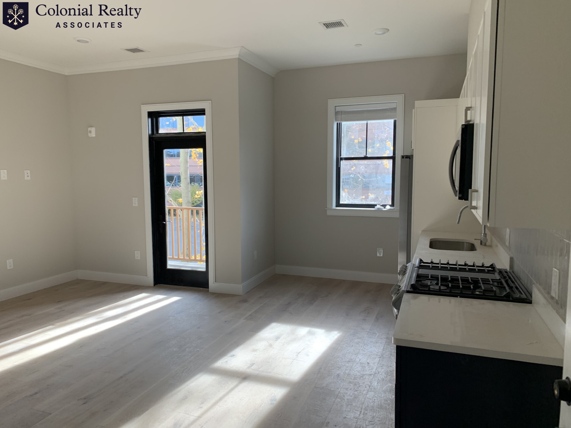 3 bed, 2 bath apartment for rent at 165 Everett St Unit 221, Allston — photo 4 of 20