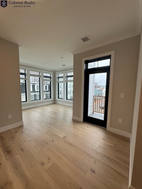3 bed, 2 bath apartment for rent at 165 Everett St Unit 221, Allston — photo 8 of 20